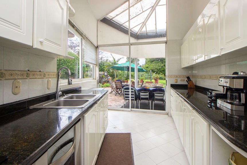 outdoor kitchen layout ideas